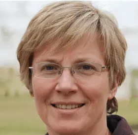 Sophie L., 44 – Brisbane, QLD